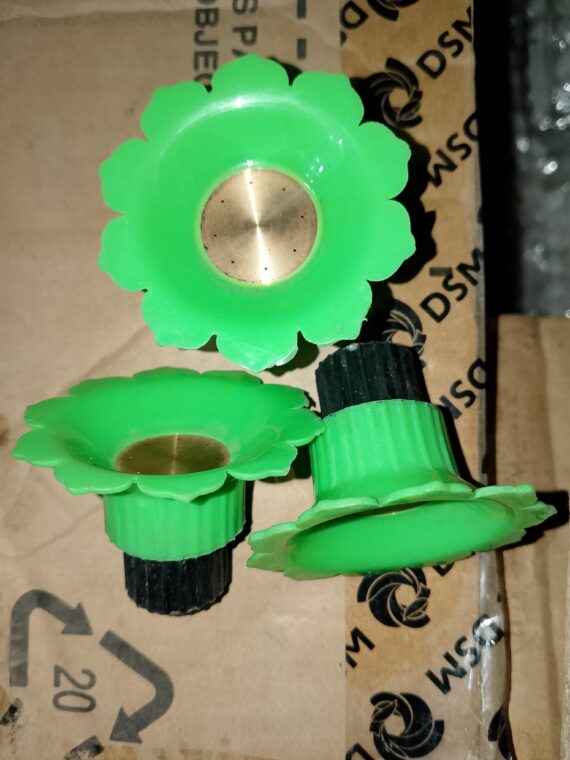 Eight Hole Nozzle